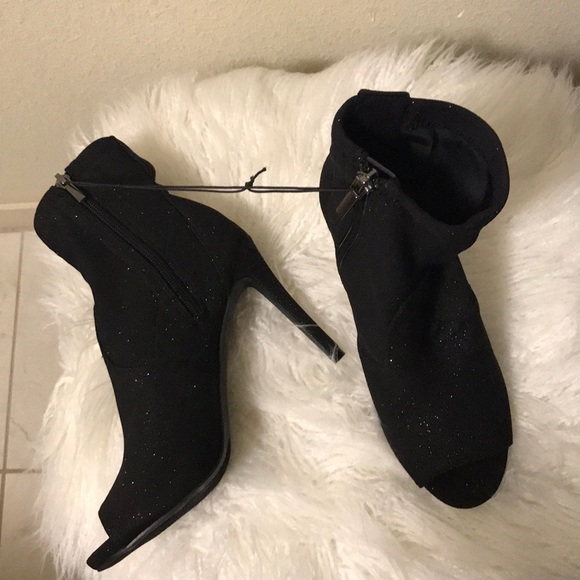 Steve Madden Black Karisa Shimmer Stretch Peep Toe - Picture 4 of 4